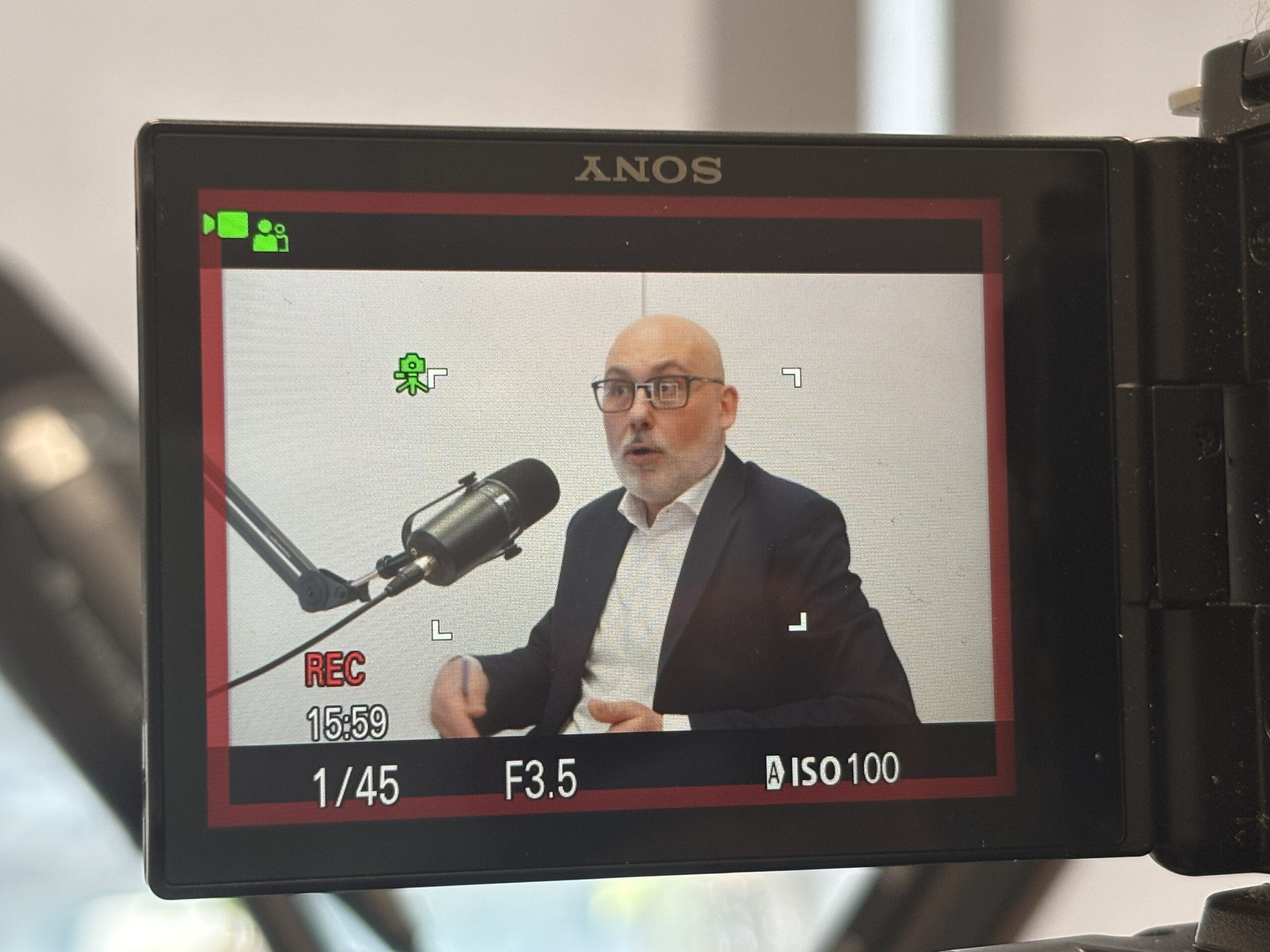 El presupuesto real de un videopodcast en Madrid y su desglose por partidas